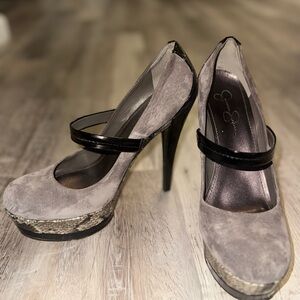 Jessica Simpson cheetah storm grey size 10 m